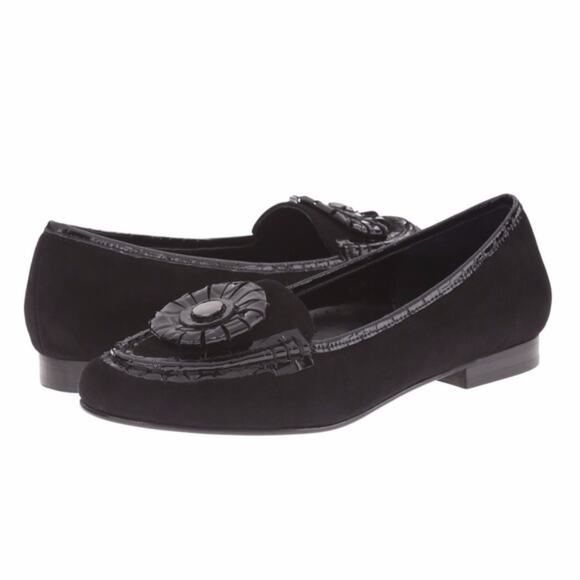Vaneli 6.5 NWOB Womens Black Suede Loafer Flats - Picture 1 of 4